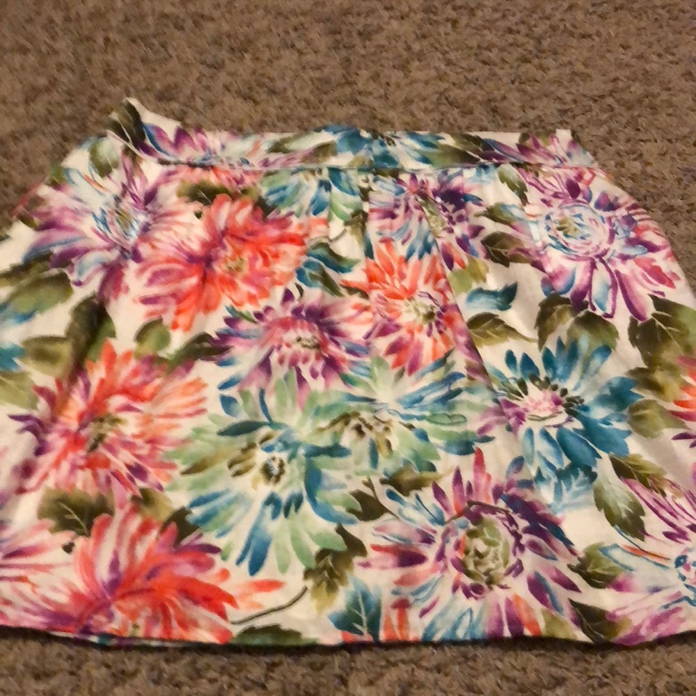Floral loft skirt
